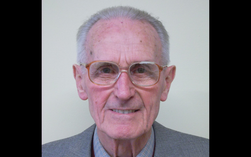 Il signor Riccardo Mano, professore e coadiutore salesiano