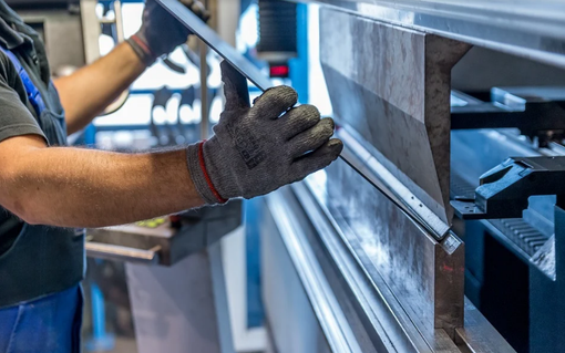 Caro bollette, in Piemonte il 7% delle piccole imprese medita un fermo delle attività