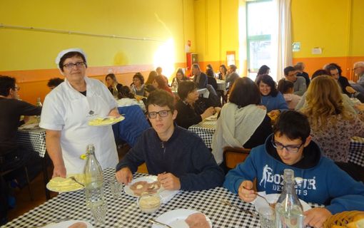 Bra, aperte le iscrizioni ai servizi scolastici comunali