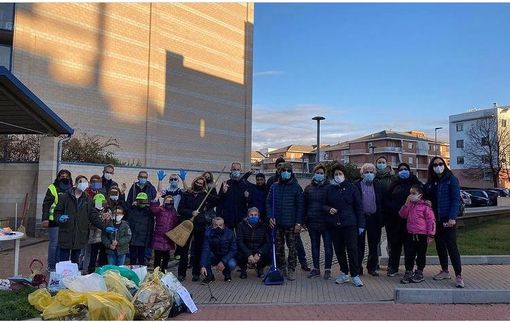 Foto di gruppo per i partecipanti alla giornata.