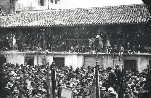 Un comizio di Giuseppe Lenti