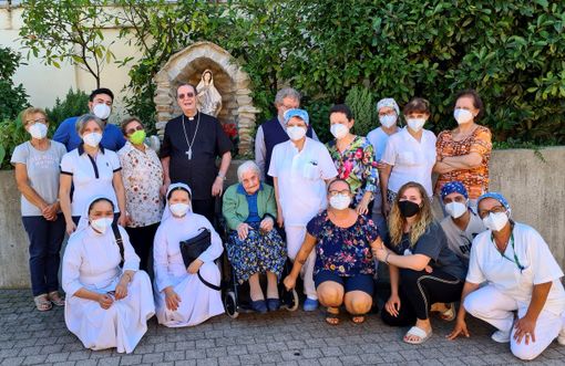 Castiglione Tinella, il cardinale Lajolo in visita alla residenza Sant’Andrea Castiglione Tinella, il cardinale Lajolo in visita alla residenza Sant’Andrea