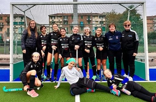 Hockey: le giovanissime dell'U14 HF Lorenzoni pronte per la finale di Roma Hockey: le giovanissime dell'U14 HF Lorenzoni pronte per la finale di Roma