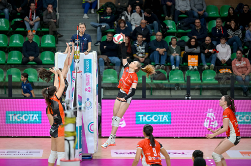 La centrale Ela Koulisiani in azione (foto di Danilo Ninotto) La centrale Ela Koulisiani in azione (foto di Danilo Ninotto)