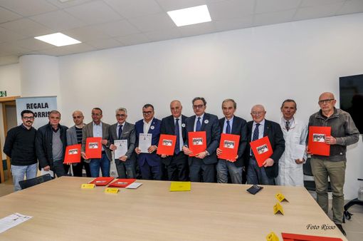 Alba: l’associazione “Regala un Sorriso” ha presentato le iniziative per la raccolta fondi 2024 Alba: l’associazione “Regala un Sorriso” ha presentato le iniziative per la raccolta fondi 2024