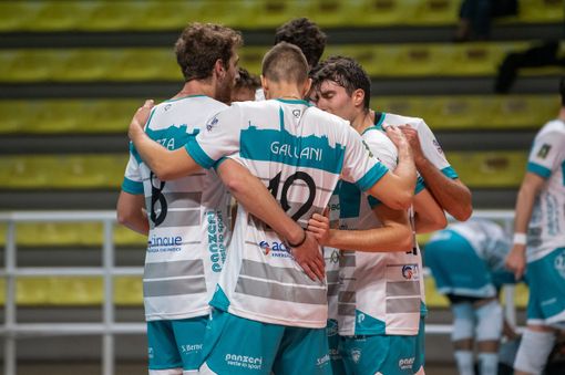 Volley maschile A2, Cuneo sul campo di Cantù nel turno infrasettimanale. Denora: "Affrontiamo una delle grandi del campionato"