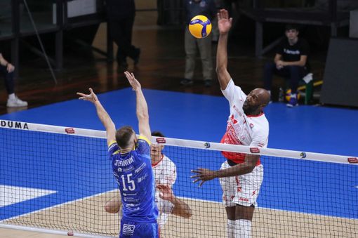 Tra le interviste della terza puntata anche quella al centrale piacentino Simon