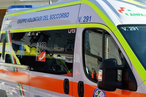 Inutili i soccorsi al motociclista: fatale l'impatto con la vettura Inutili i soccorsi al motociclista: fatale l'impatto con la vettura