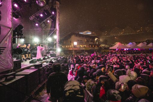 Troppe persone per Anna Pepe a Prato Nevoso: il concerto della rapper diventa un caso Troppe persone per Anna Pepe a Prato Nevoso: il concerto della rapper diventa un caso