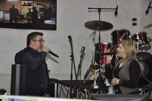 A Roreto di Cherasco una serata karaoke da non perdere con Roberto Napoli A Roreto di Cherasco una serata karaoke da non perdere con Roberto Napoli