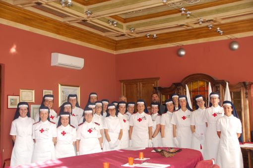 Ex coordinatrice alle Molinette entra a far parte delle infermiere volontarie della Cri di Bra