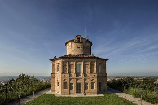 La Zizzola, edificio simbolo della città, ospita il museo multimediale della “Casa dei braidesi”