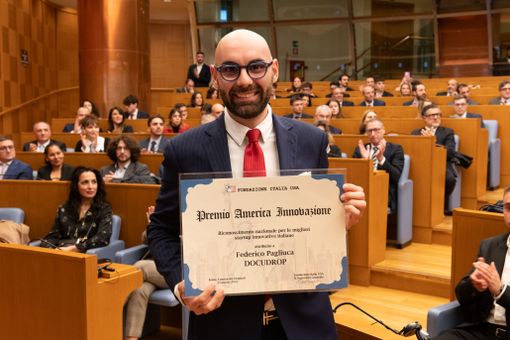 Docudrop: Rivoluzionare il Settore Immobiliare con il Web3 - Federico Pagliuca Vince il Premio "America Innovazione"