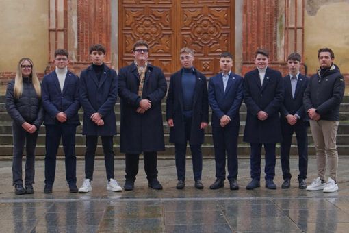 Il gruppo saluzzese di Gioventù Nazionale Il gruppo saluzzese di Gioventù Nazionale