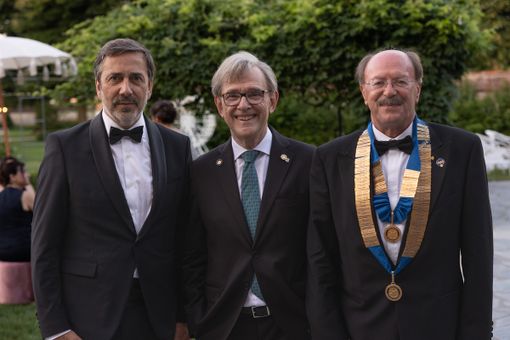 Rotary Club Cuneo 1925: passaggio delle consegne dal presidente Luigi Fontana a Daniel Gallina