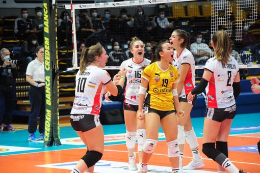 Elisa Giubergia con la maglia del Cuneo Granda Volley Elisa Giubergia con la maglia del Cuneo Granda Volley