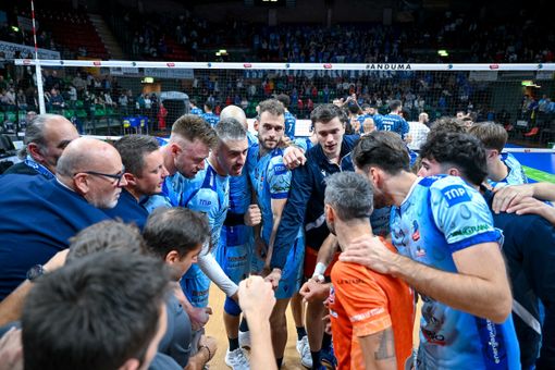 Cuneo è pronta a lottare: stasera alle 20.30 in campo a Monza (Foto Danilo Ninotto) Cuneo è pronta a lottare: stasera alle 20.30 in campo a Monza (Foto Danilo Ninotto)