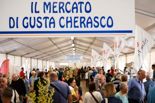 Gusta Cherasco è giunta alla sua 5ª edizione: la piazza del vino e del cibo incontra chiocciole e lumache