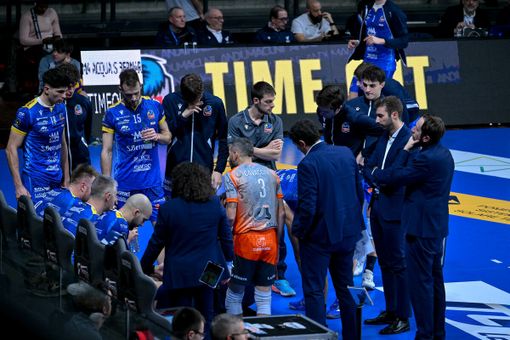 Un time out del tecnico piemontese (Foto Danilo Ninotto)