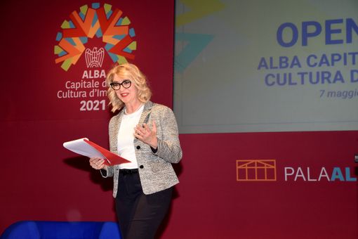 Nella foto una carrellata di scatti dagli eventi inseriti nel ricco programma di Alba Capitale della Cultura d'Impresa