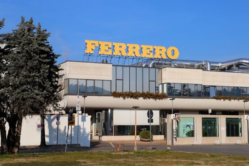 Lo stabilimento Ferrero di Alba (foto Andrea Boano)