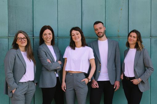 Il team dell'accoglienza alla Tenuta Monsordo Bernardina di Alba della Ceretto