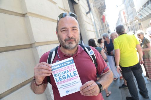 L’eutanasia approda in Regione: “Manca il coraggio della Toscana"