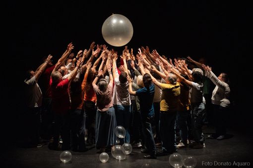 Savigliano, "Topografia del caso" al Milanollo del Teatro dell'Ortica: uno spettacolo per tutti