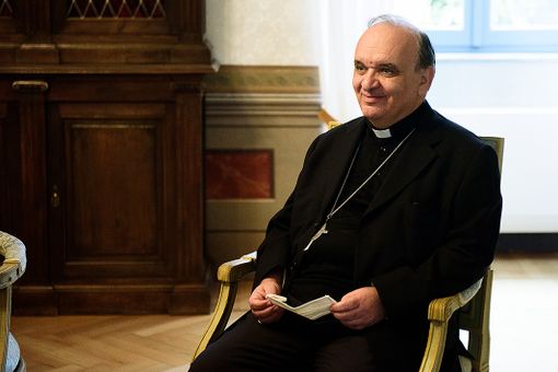 Il vescovo di Alba, monsignor Marco Brunetti Il vescovo di Alba, monsignor Marco Brunetti