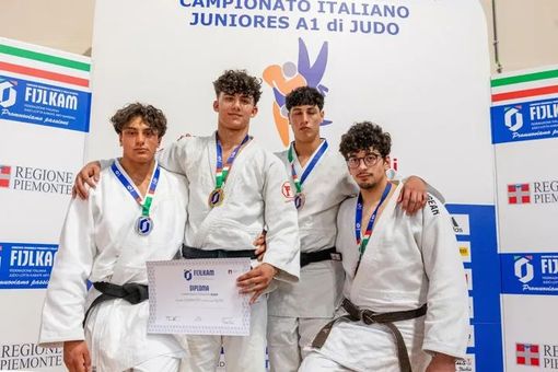 Yuri Penone è il primo a destra