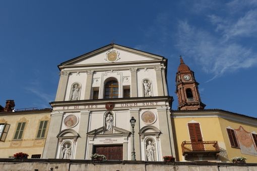 In foto la chiesa della Santissima Trinità, a Bra
