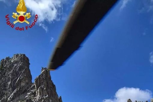 Alpinisti francesi bloccati a 2.600 metri di quota in Valle Gesso: recuperati illesi Alpinisti francesi bloccati a 2.600 metri di quota in Valle Gesso: recuperati illesi