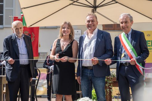 Il taglio del nastro della manifestazione (foto Alessandro Vargiu)