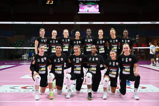 Cuneo Granda Volley impeccabile nell’allenamento congiunto con Volley Club Chamalieres