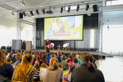 L'incontro con Alessandro Riccioni ieri, giovedì 13 novembre - Fotografia di vi2o L'incontro con Alessandro Riccioni ieri, giovedì 13 novembre - Fotografia di vi2o