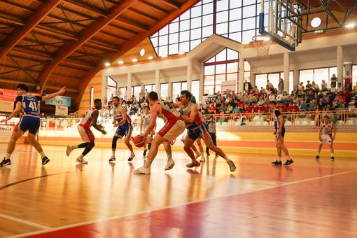 BASKET / Cogal Savigliano cede al Cus Torino, Gerbadlo demolisce Montà