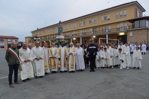 Un momento della processione di Maria Ausiliatrice del 2022