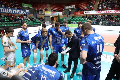 I ragazzi di Matteo Battocchio sono già con le spalle al muro: Porto Viro si è imposta 3-0 (Foto: Valerio Giraudo) I ragazzi di Matteo Battocchio sono già con le spalle al muro: Porto Viro si è imposta 3-0 (Foto: Valerio Giraudo)