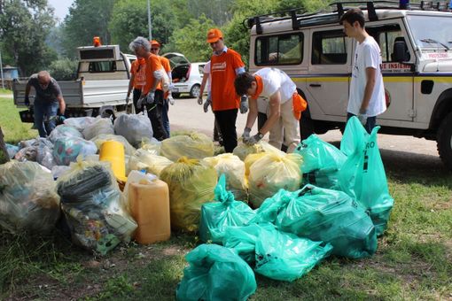 I rifiuti raccolti ad Alba durante un'edizione di Spazzamondo