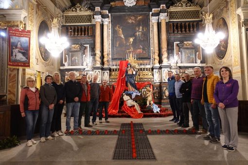 Bra, nella chiesa dei Battuti Neri tornano a splendere le statue di Cristo e dell’Addolorata (Foto)