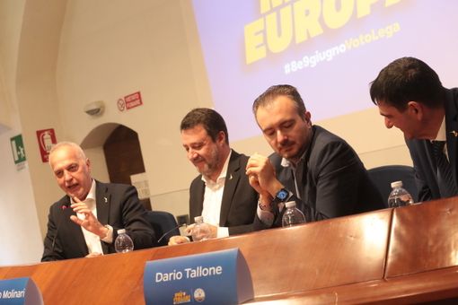Svelata la squadra dei candidati della Lega alla presenza di Salvini: “Tornerò a Fossano a festeggiare la vittoria” [FOTO E VIDEO]