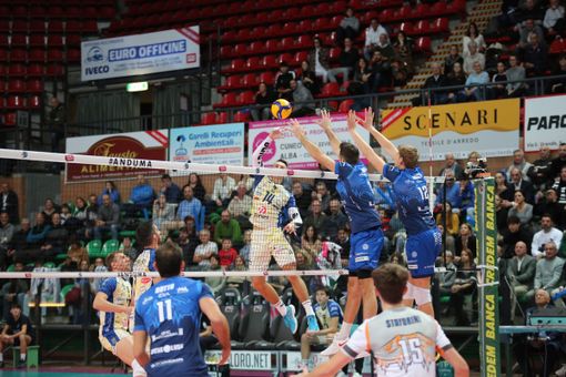 Un'immagine della partita di andata tra Cuneo e Prata Un'immagine della partita di andata tra Cuneo e Prata