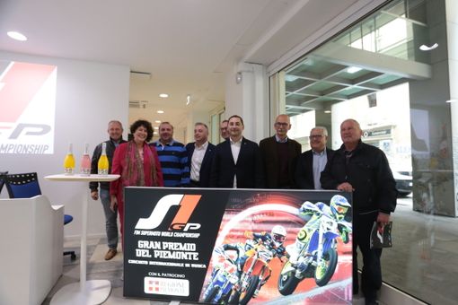 Busca protagonista della coppa del mondo di Supermoto con 34 piloti da quindici paesi [FOTO E VIDEO]