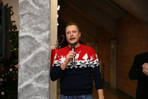 Il presidente di Cuneo Volley Gabriele Costamagna durante l'intervento. Nelle altre foto: Botto e Parodi e gli ospiti durante la serata (Foto: Valerio Giraudo)
