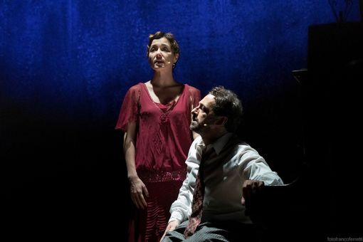 Al Teatro Sociale di Alba, va in scena “L’ombra di Totò” con Yari Gugliucci e Vera Dragone Al Teatro Sociale di Alba, va in scena “L’ombra di Totò” con Yari Gugliucci e Vera Dragone