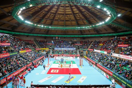 Il pubblico al palasport per la finale di Coppa Italia contro Reggio Emilia nella stagione 2021/2022. Domani contro Brescia sarà sold-out Il pubblico al palasport per la finale di Coppa Italia contro Reggio Emilia nella stagione 2021/2022. Domani contro Brescia sarà sold-out