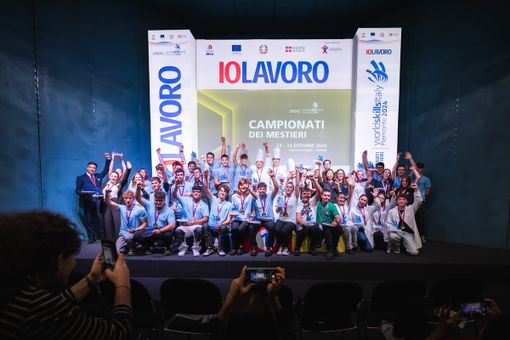 Sei i giovani cuneesi premiati al Campionato dei mestieri WorldSkills Piemonte a IOLAVORO Sei i giovani cuneesi premiati al Campionato dei mestieri WorldSkills Piemonte a IOLAVORO