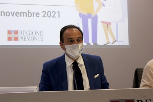 In Piemonte unità di crisi aperta h24 e registro clienti obbligatorio per i ristoranti In Piemonte unità di crisi aperta h24 e registro clienti obbligatorio per i ristoranti