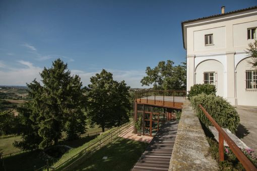 L'ex convento sede dell'associazione, in località Craviano a Govone L'ex convento sede dell'associazione, in località Craviano a Govone