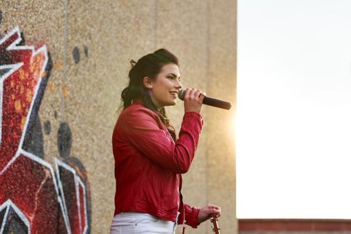 Ari Anna, con la canzone “LostAgain” racconta la sua lotta contro la bulimia nervosa